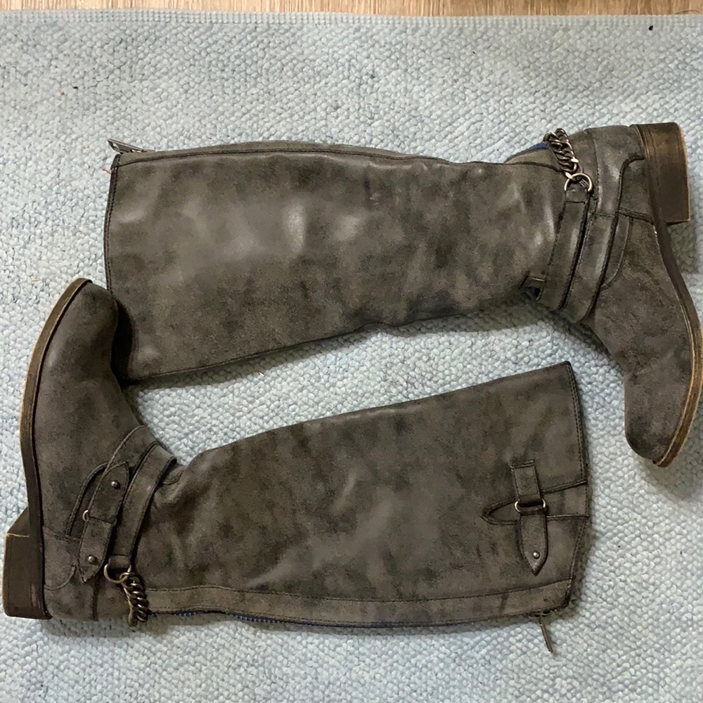 Gray boots
